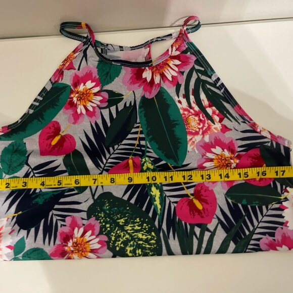 Old Navy Active Size M Lightweight Go-Dry Racerback Sports Tank FLORAL COLOR - Picture 3 of 4